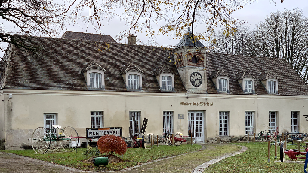 VTC Montfermeil petit château patrimoine – chauffeur privé 93370 MonChauffeurVIP